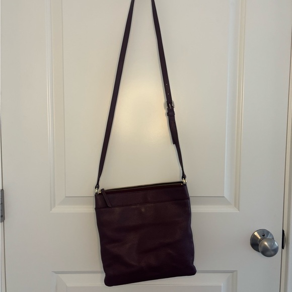 Nordstrom Elegant Burgundy Crossbody Bag - Picture 3 of 9